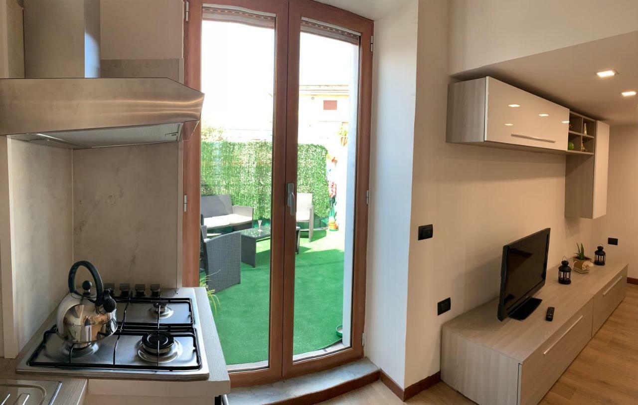 Raiola Welcome Torre Annunziata Bagian luar foto